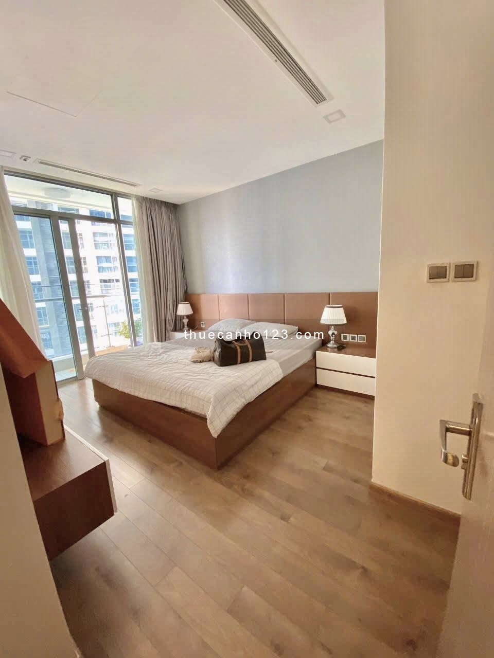 Vinhomes Central Park – Khu Park | 2PN, 2 Ban Công