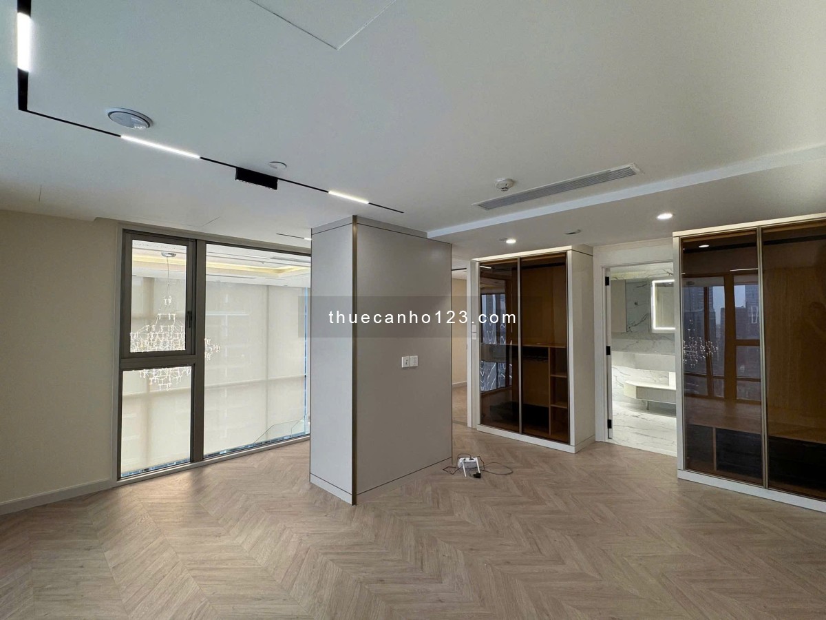 Duy nhất 1 căn loft 3 phòng ngủ 220m2 view sông, tại Opera Thủ Thiêm. Nội thất cơ bản, giá 7500$