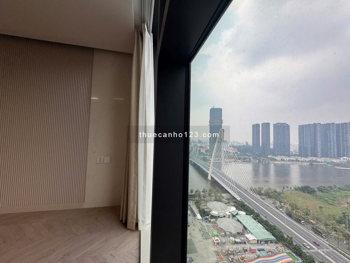 Duy nhất 1 căn loft 3 phòng ngủ 220m2 view sông, tại Opera Thủ Thiêm. Nội thất cơ bản, giá 7500$