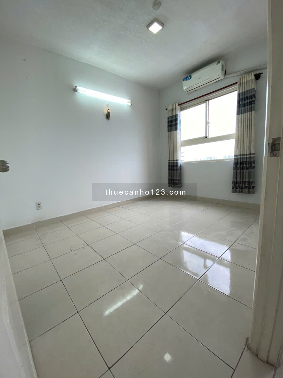 Cho thuê chung cư 8X Thái An diện tích 54m 2PN giá 6.5 triệu, đường Phan Huy Ích Q. Gò Vấp