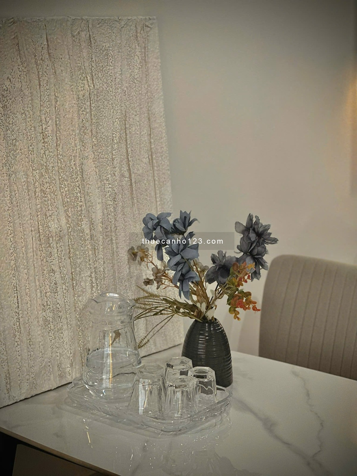 Cho Thuê căn hộ 2 ngủ 1 vs tại Hạ Long - Hòn Gai