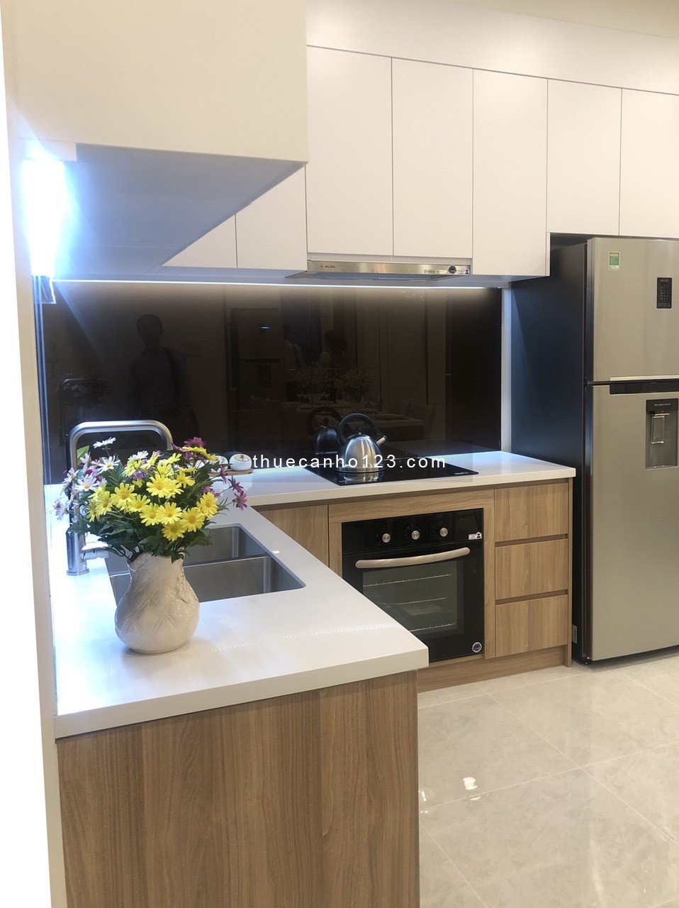 Cần cho thuê CC Saigon Asiana 2PN 67m2, nhà trống mới 100%