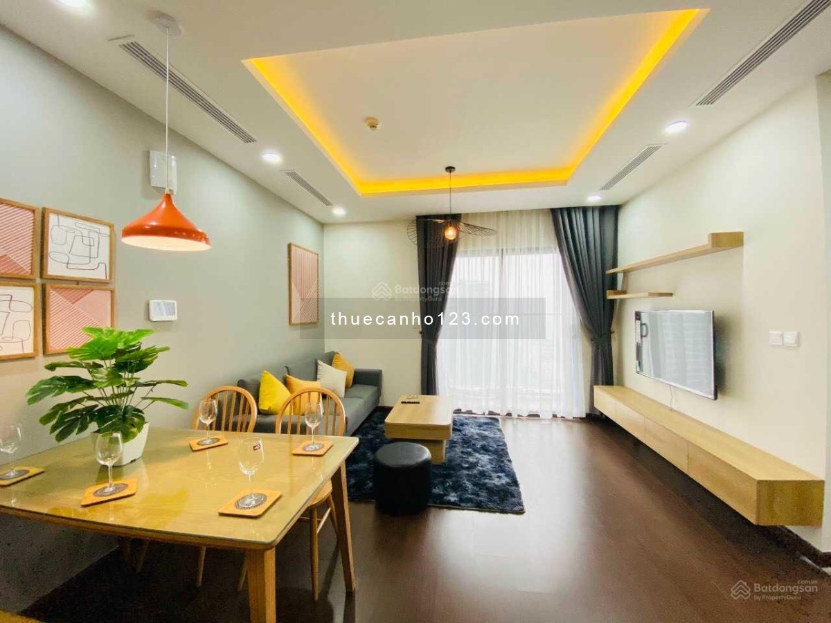 Cho thuê căn hộ Vinhomes West Point 2 phòng ngủ cơ bản đến full đồ giá tốt