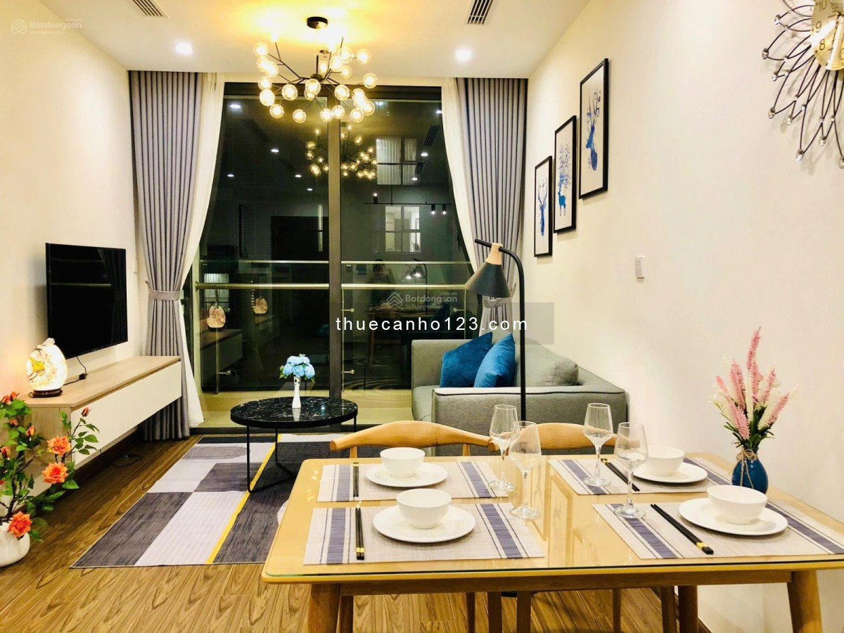 Chính chủ cho thuê căn hộ 2PN 65m2 tại Vinhomes West Point, giá 18 triệu