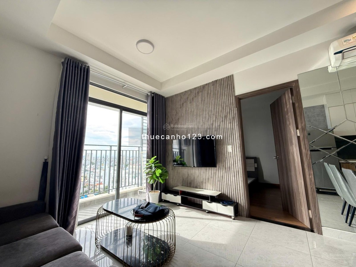 Cho thuê Saigon Asiana căn 2PN 2WC full nội thất.