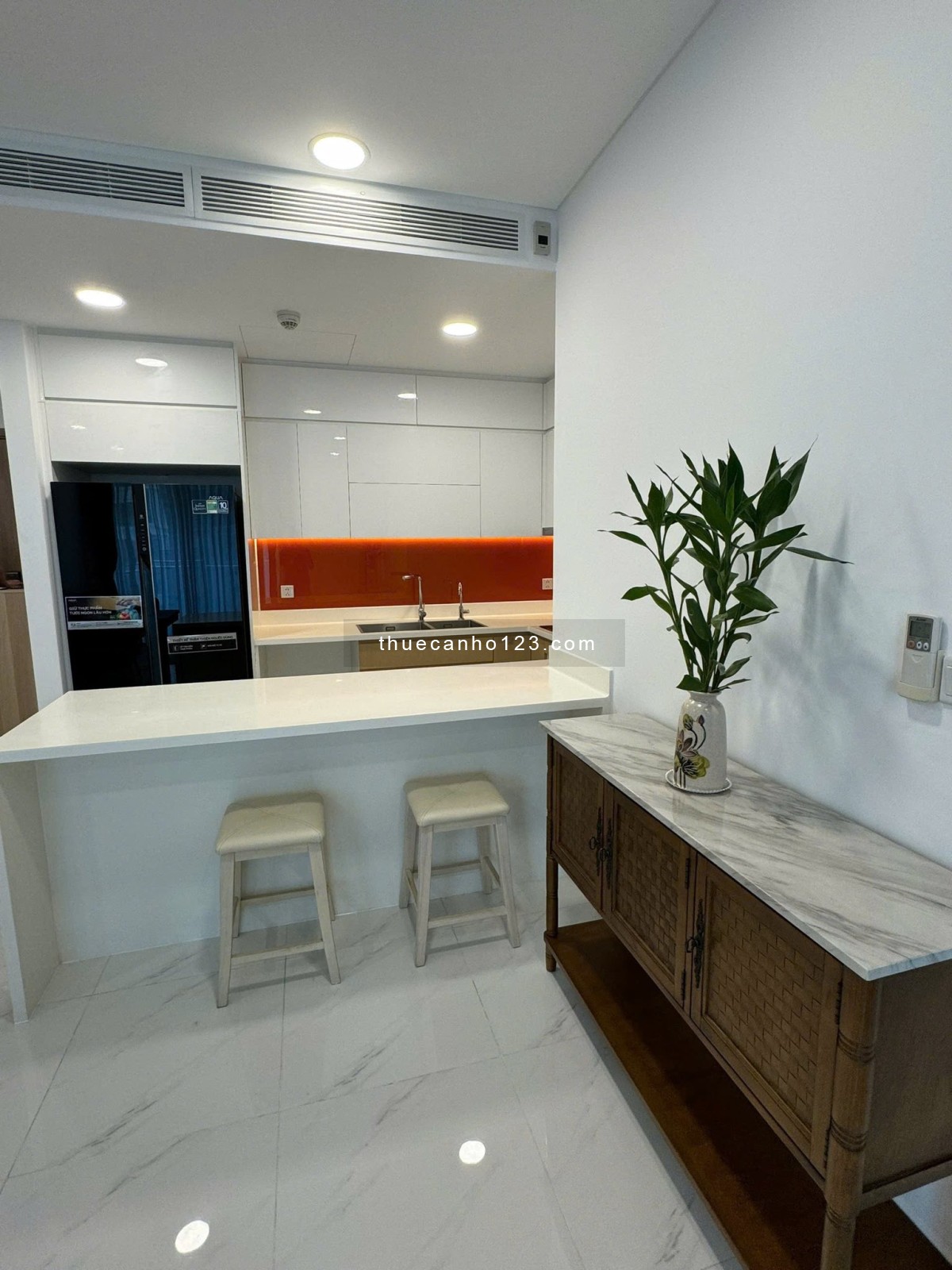 Căn hộ 2 Phòng Ngủ View Sông - Dự án Sunwah Pearl - View Sông