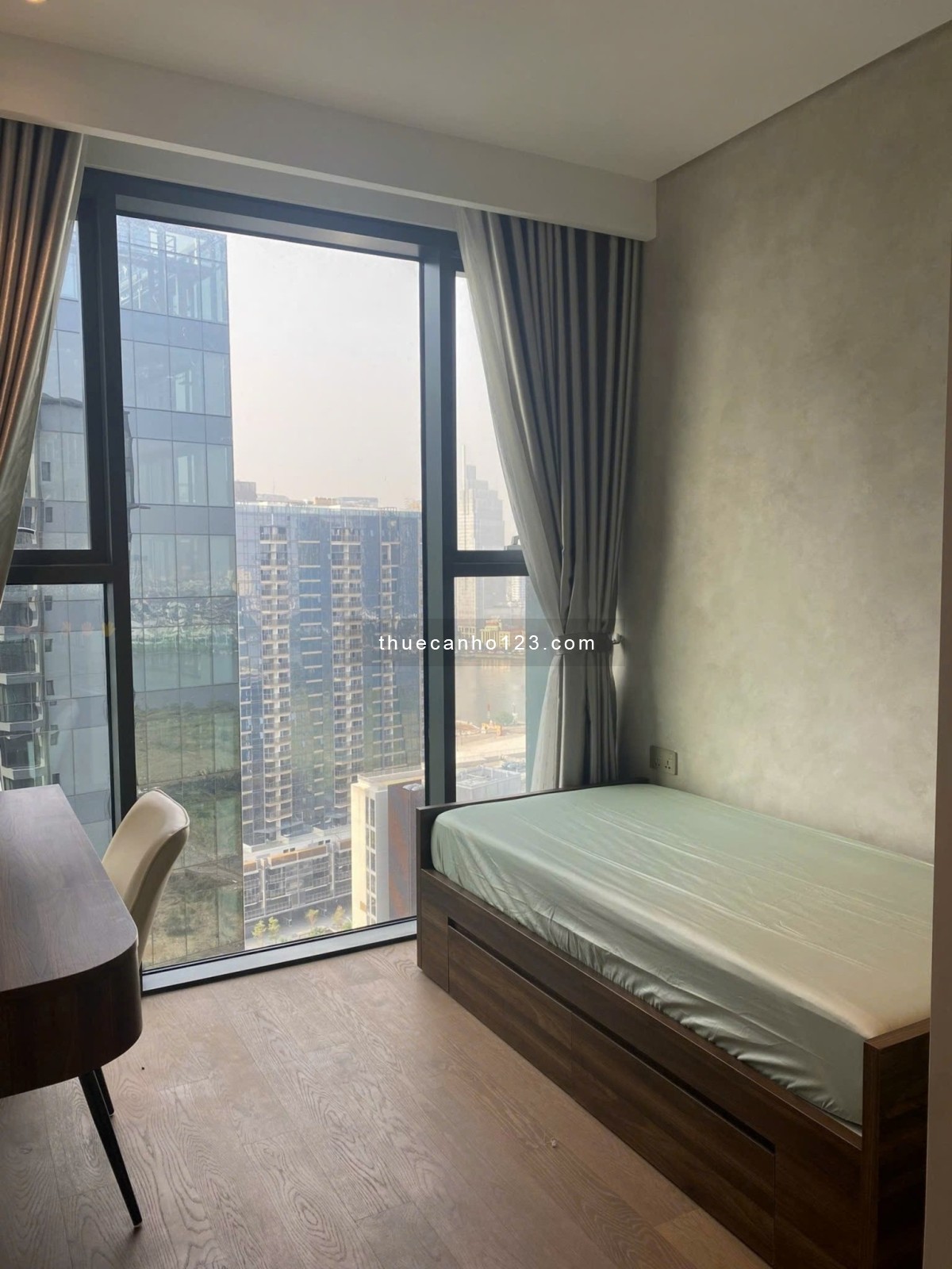 Cho thuê căn hộ cao cấp The Crest Metropole view đẹp - Tầng cao - 2PN 83m2 - 45 triệu/tháng