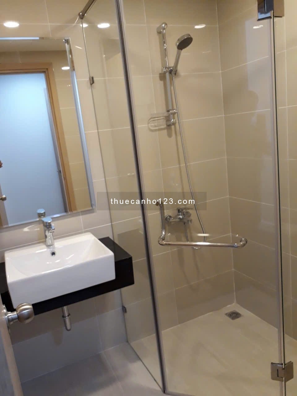 Cho thuê căn hộ 2PN 3PN tại Chung cư Golden mansion