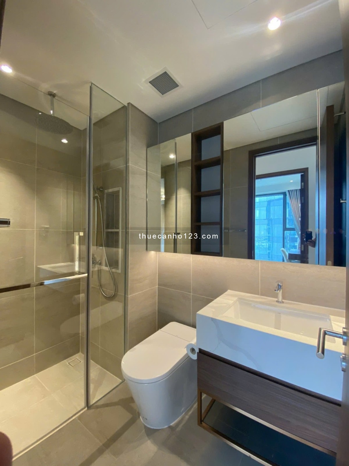 Cho thuê căn hộ cao cấp The Crest Metropole view đẹp - Tầng cao - 2PN 83m2 - 45 triệu/tháng