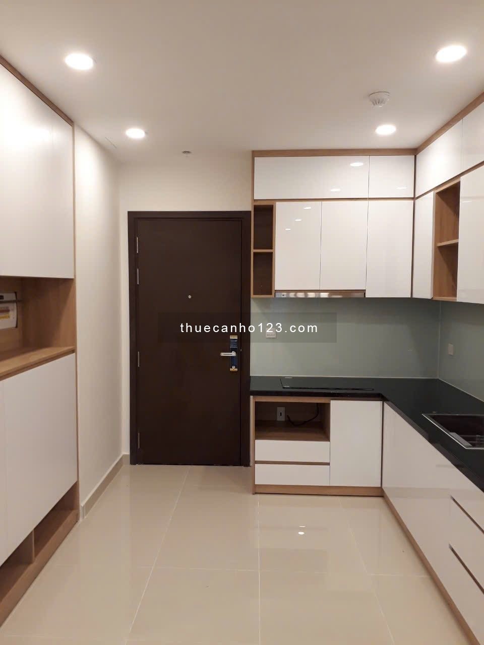 Cho thuê căn hộ 2PN 3PN tại Chung cư Golden mansion