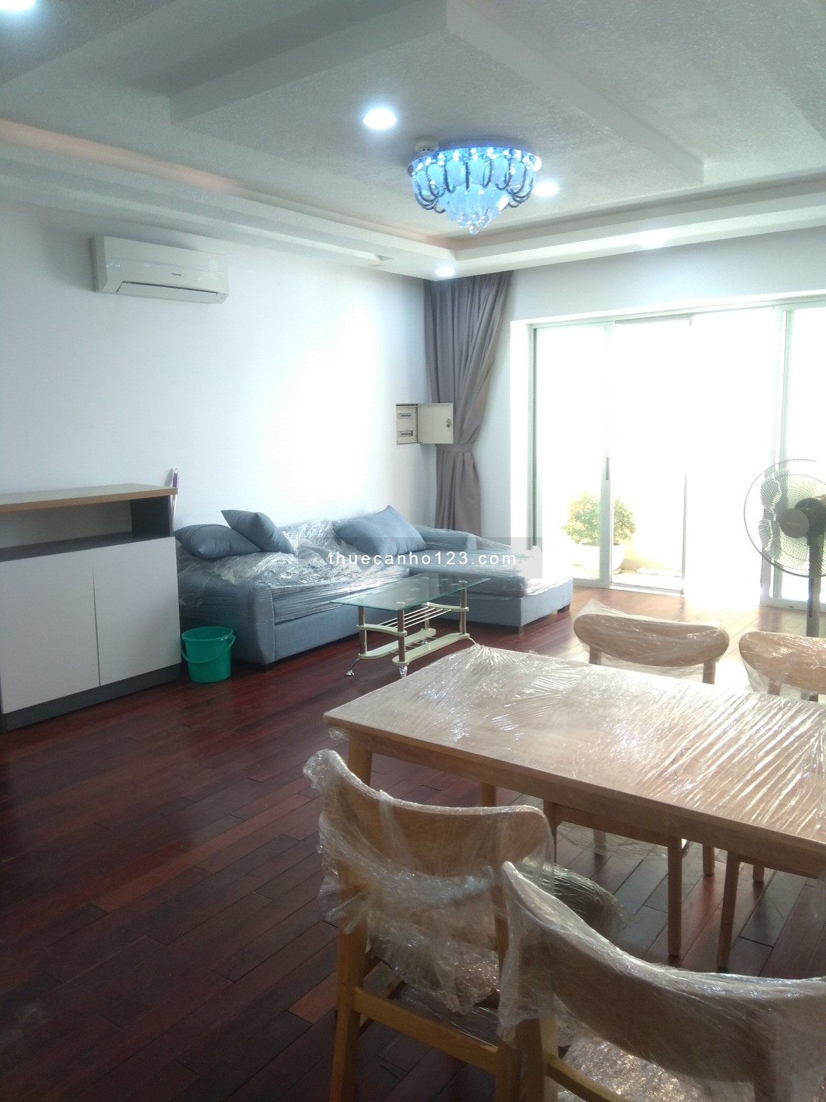 Cho thuê chung cư Hùng Vương Plaza, 3PN 3WC FULL NỘI THẤT - 22 triệu