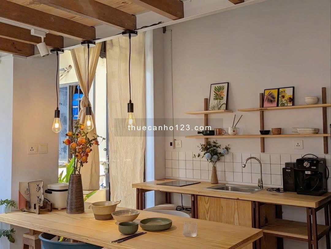 Cho thuê căn hộ duplex full nội thất ngay ngã tư Bảy Hiền, quận Tân Bình.