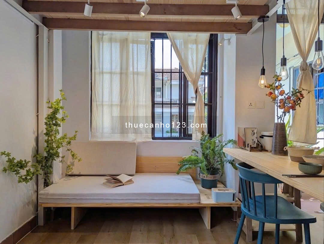 Cho thuê căn hộ duplex full nội thất ngay ngã tư Bảy Hiền, quận Tân Bình.