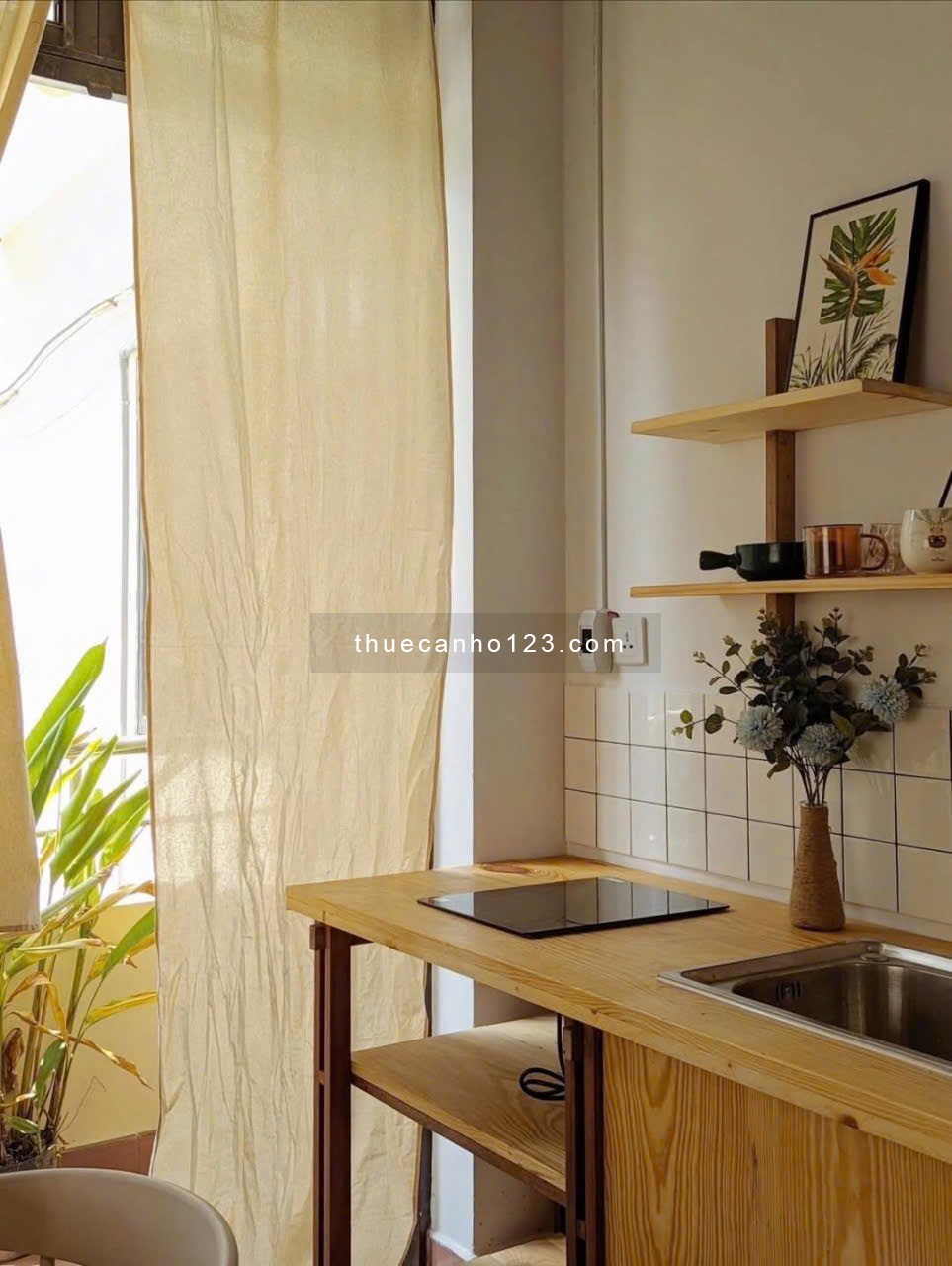 Cho thuê căn hộ duplex full nội thất ngay ngã tư Bảy Hiền, quận Tân Bình.