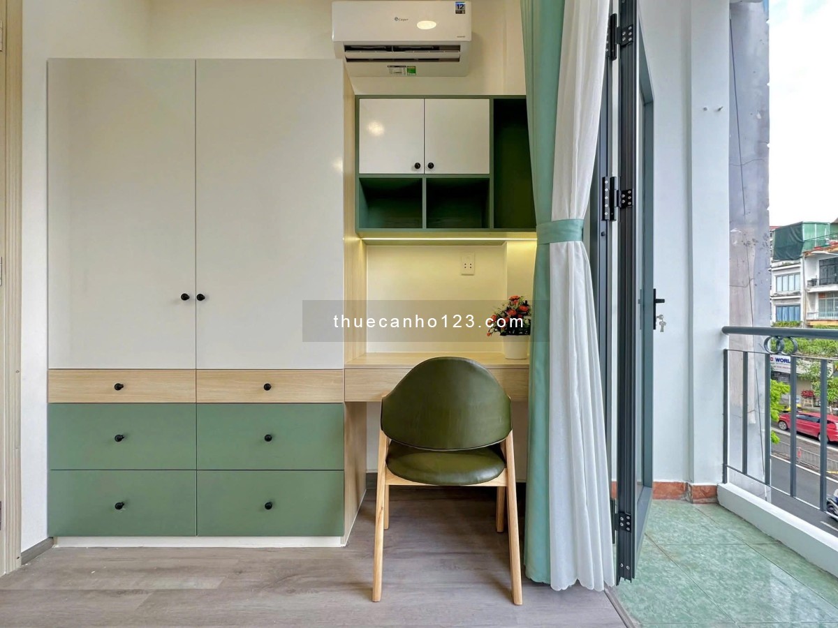 Cho thuê chdv 40m2 ở Lê Quang Định full nội thất có ban công gần chợ Bà Chiểu