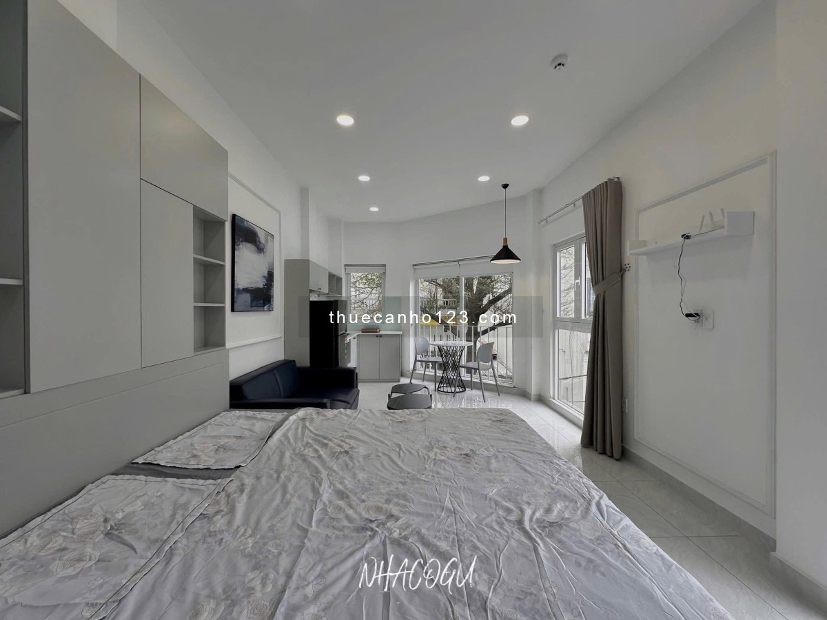 Cho thuê căn hộ studio full nội thất, ban công ngay nhà ga T3, quận Tân Bình