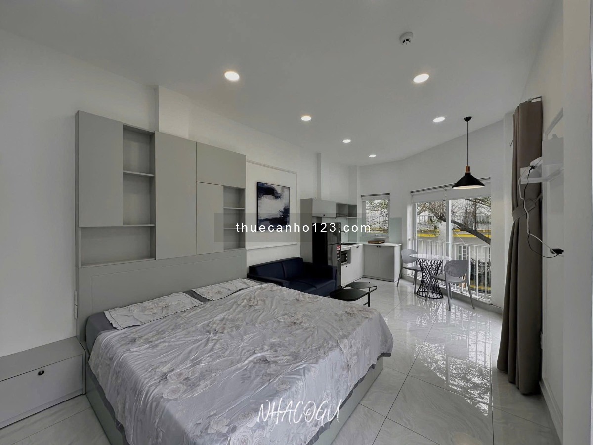 Cho thuê căn hộ studio full nội thất, ban công ngay nhà ga T3, quận Tân Bình