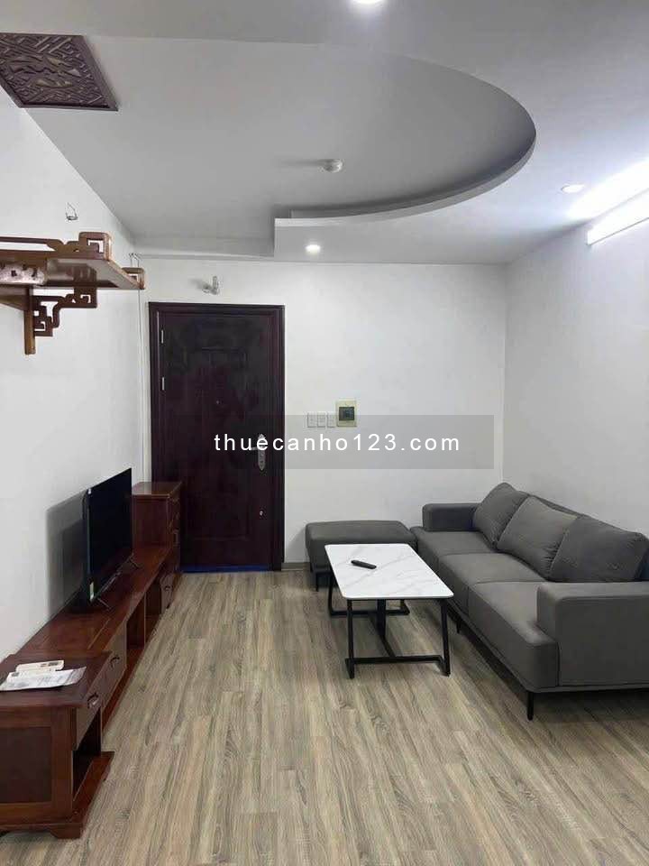 Cho thuê căn hô 2 ngủ đủ nội thất tại CC Cát Tường