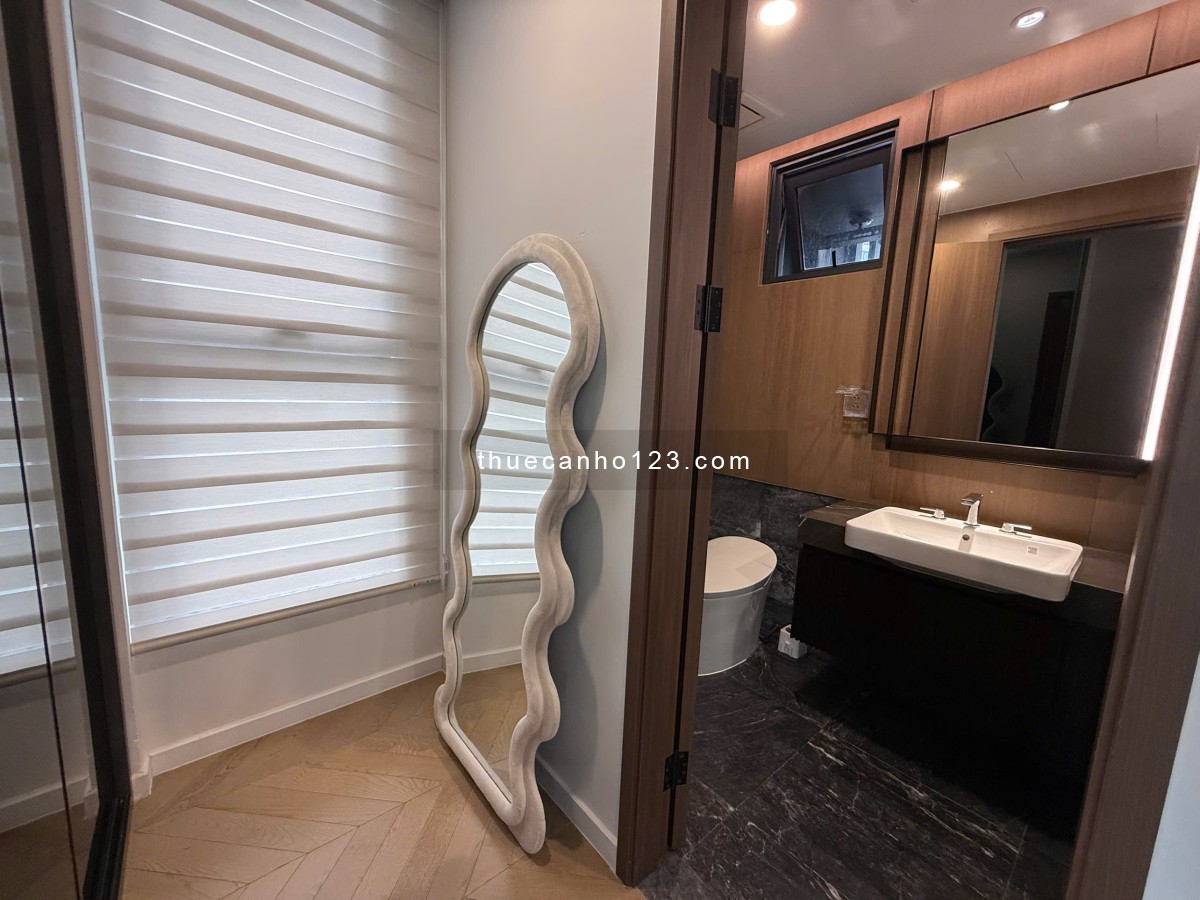 Trống sẵn Căn hộ 2 phòng ngủ 77m2, Nội thất cơ bản, tại Lumiere Riverside