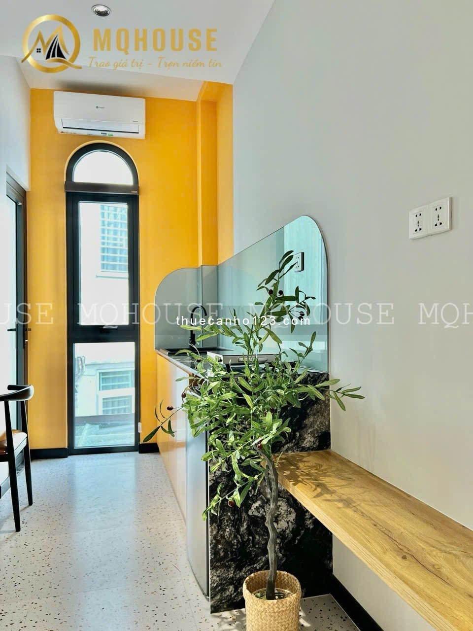 Căn hộ 1pn ban công máy giặt riêng full nội thất gần sân bay, Hoàng Văn Thụ, Lăng Cha Cả Tân Bình