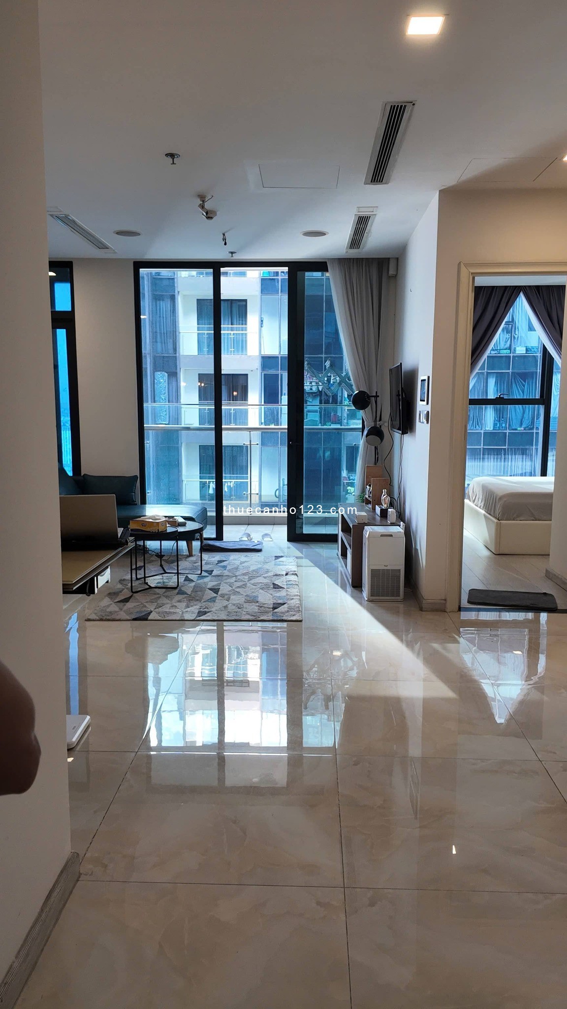 Vinhomes Ba Son – Căn hộ 2PN tầng cao View Thảo Cầm Viên cần cho thuê