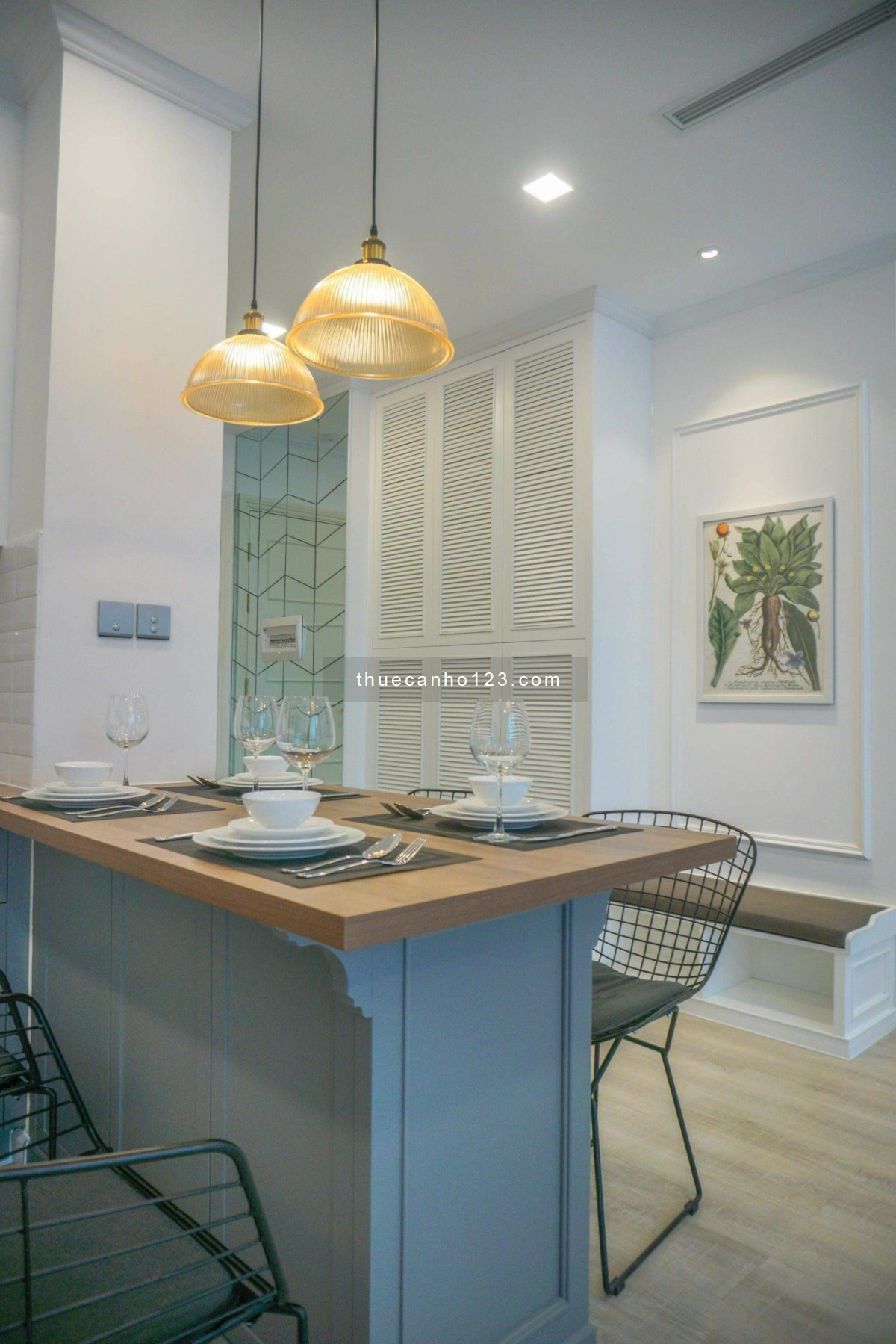 Cho thuê căn hộ 2PN full nội thất tại Vinhomes Ba Son 35 triệu/tháng