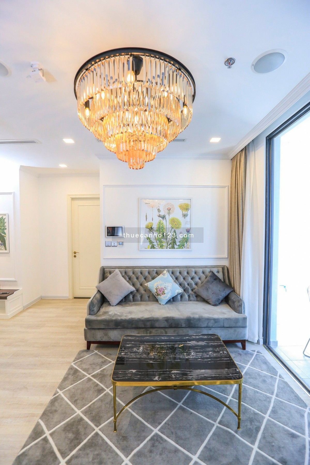 Cho thuê căn hộ 2PN full nội thất tại Vinhomes Ba Son 35 triệu/tháng