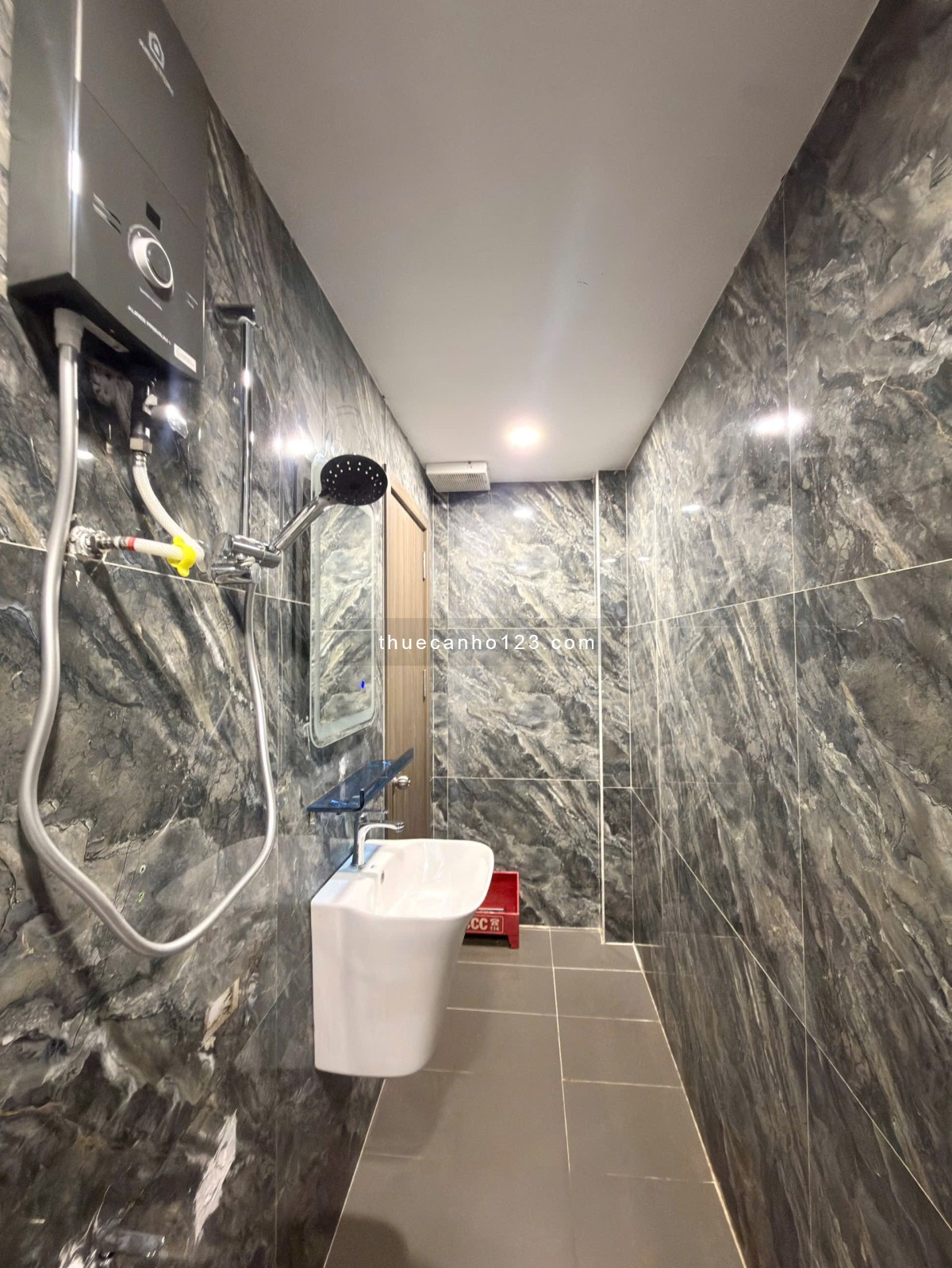 Studio căn hộ mini tách bếp Gần Chợ Hoàng Hoa Thám & Siêu Thị, Full Tiện Nghi quận Tân Bình