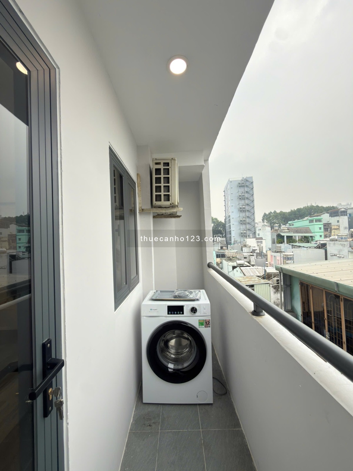 Studio căn hộ mini tách bếp Gần Chợ Hoàng Hoa Thám & Siêu Thị, Full Tiện Nghi quận Tân Bình