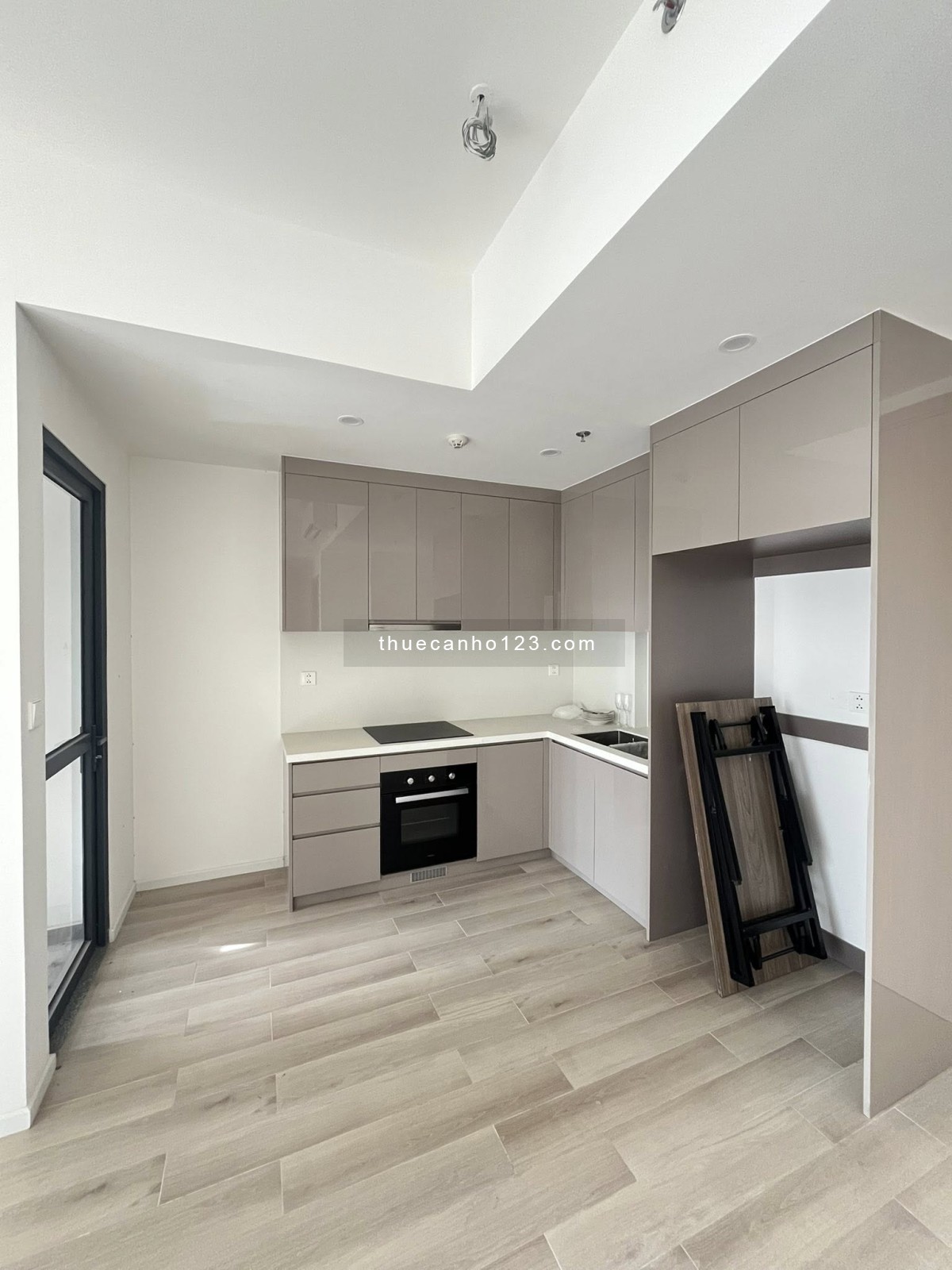 Cho thuê căn hộ 1Pn Bếp Rèm Masteri Center Point