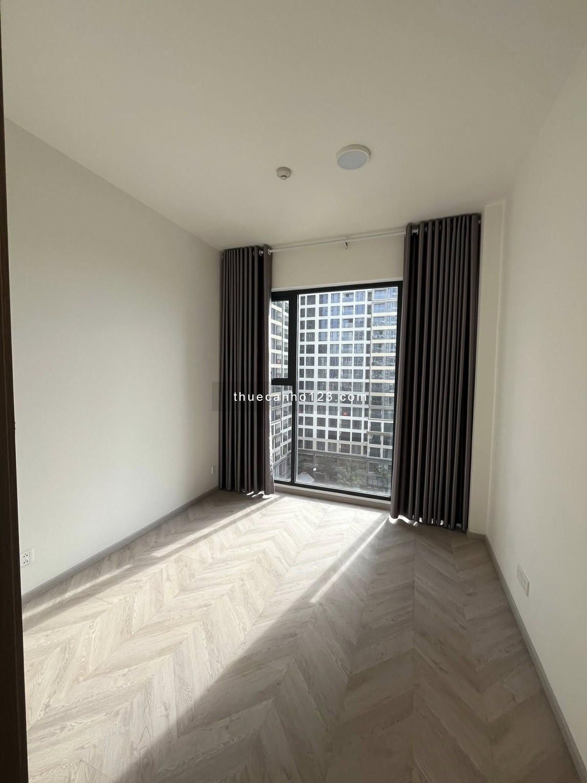 Cho thuê căn hộ 1Pn Bếp Rèm Masteri Center Point