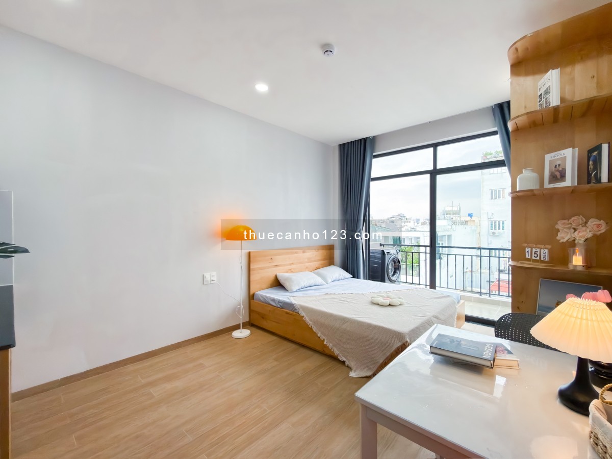 Trống lại căn hộ 40m2 ban công ngay Trần Kế Xương gần khu ẩm thực Phan Xích Long giáp Quận 1, 3