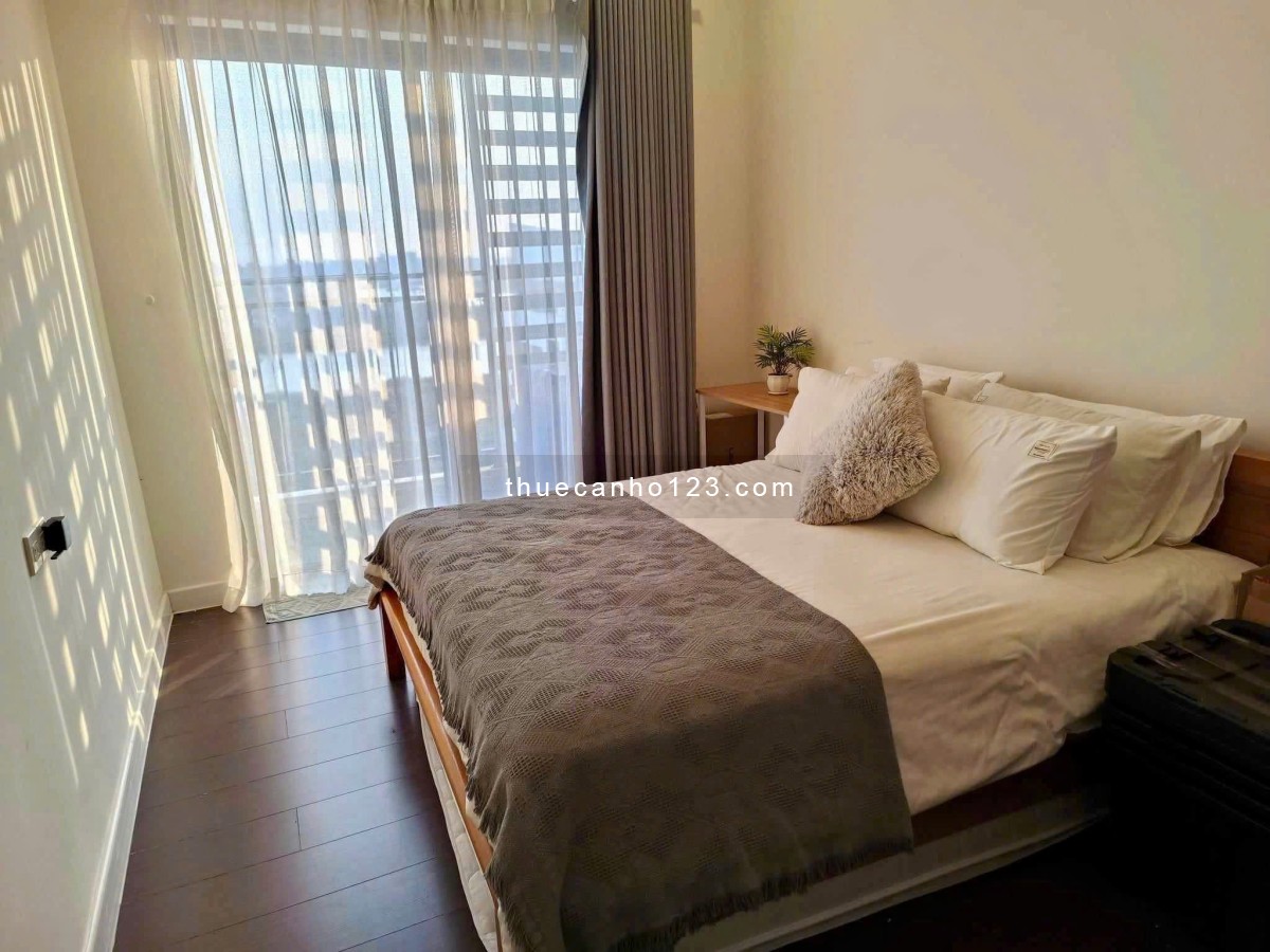 Căn hộ 3PN view sông cực đẹp. đón nắng sáng dễ chịu, nội thất đầy đủ. Giá 23 triệu, The Sun Avenue