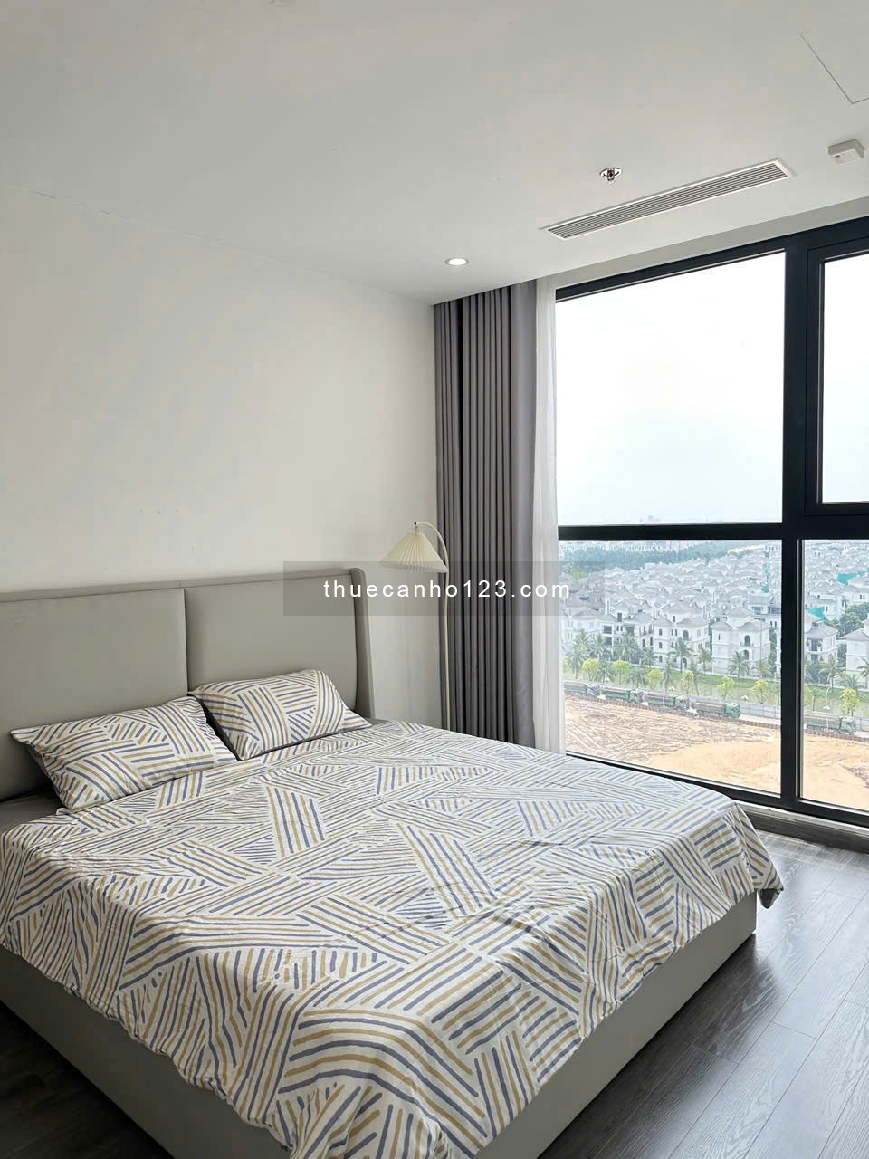 Cho thuê căn 2n2 góc Vinhomes Ocean Park – Full nội thất, view thoáng