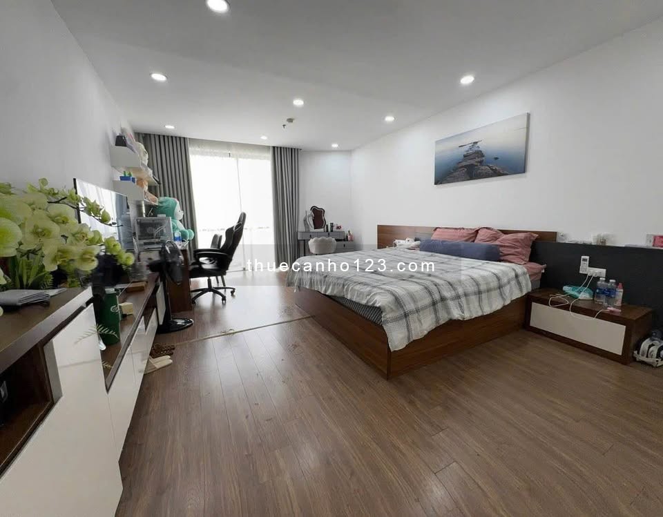 Cho thuê CC Royal Park – căn hộ 3PN/3VS, full nội thất