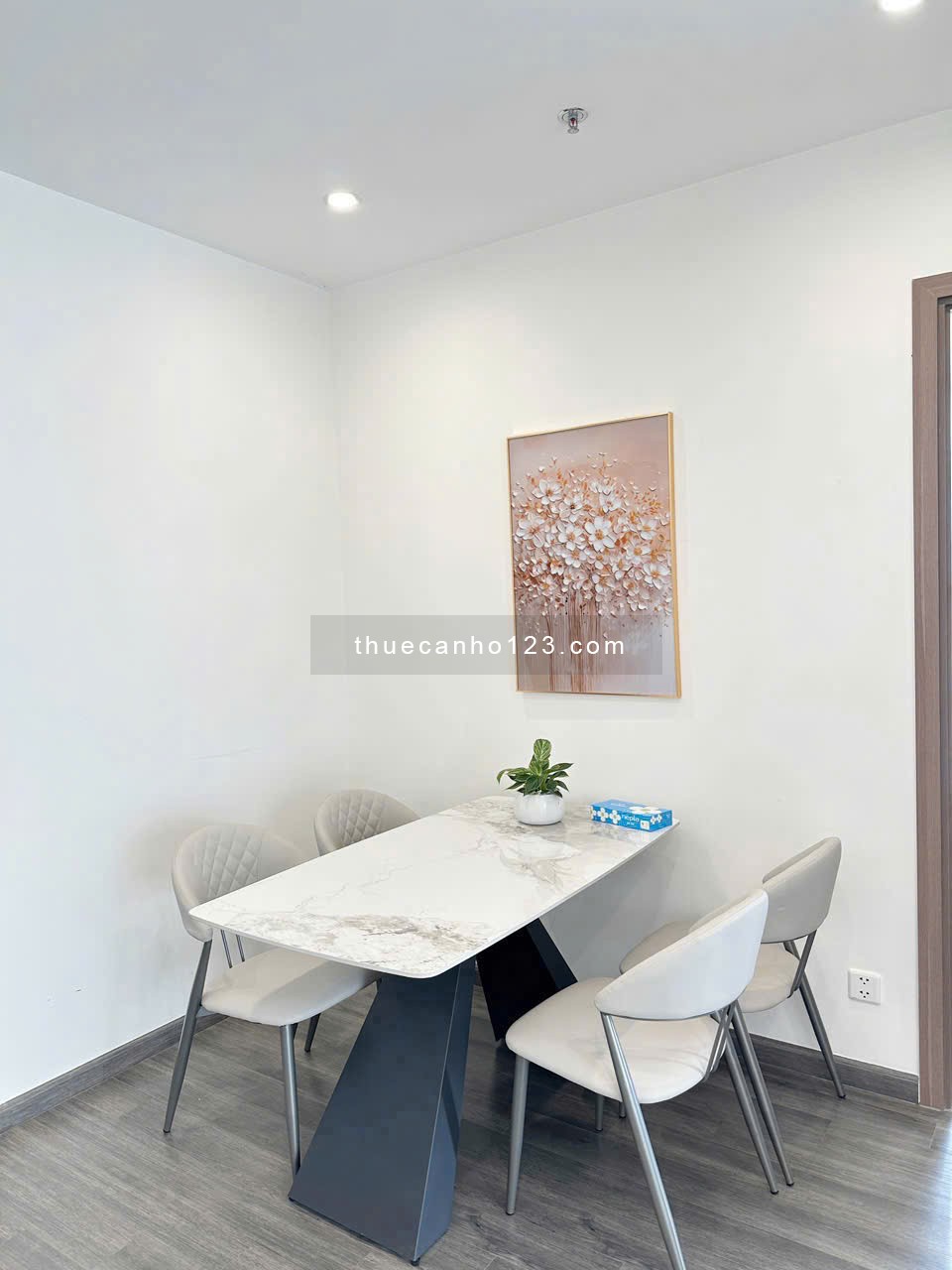 Cho thuê căn 2n2 góc Vinhomes Ocean Park – Full nội thất, view thoáng