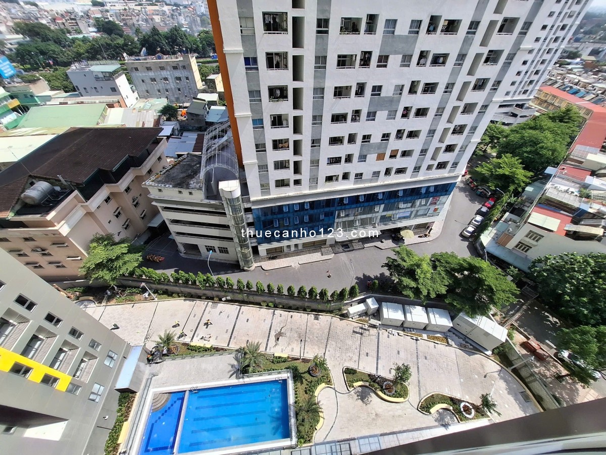 Chính chủ cho thuê căn 2PN (54m2) tầng 15. View hồ bơi. Có nội thất (Tin thật, không đăng giá ảo)