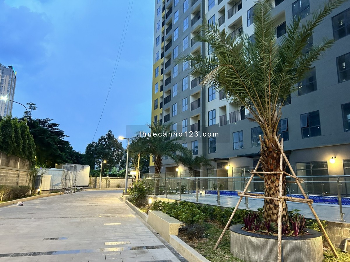 Chính chủ cho thuê căn 2PN (54m2) tầng 15. View hồ bơi. Có nội thất (Tin thật, không đăng giá ảo)