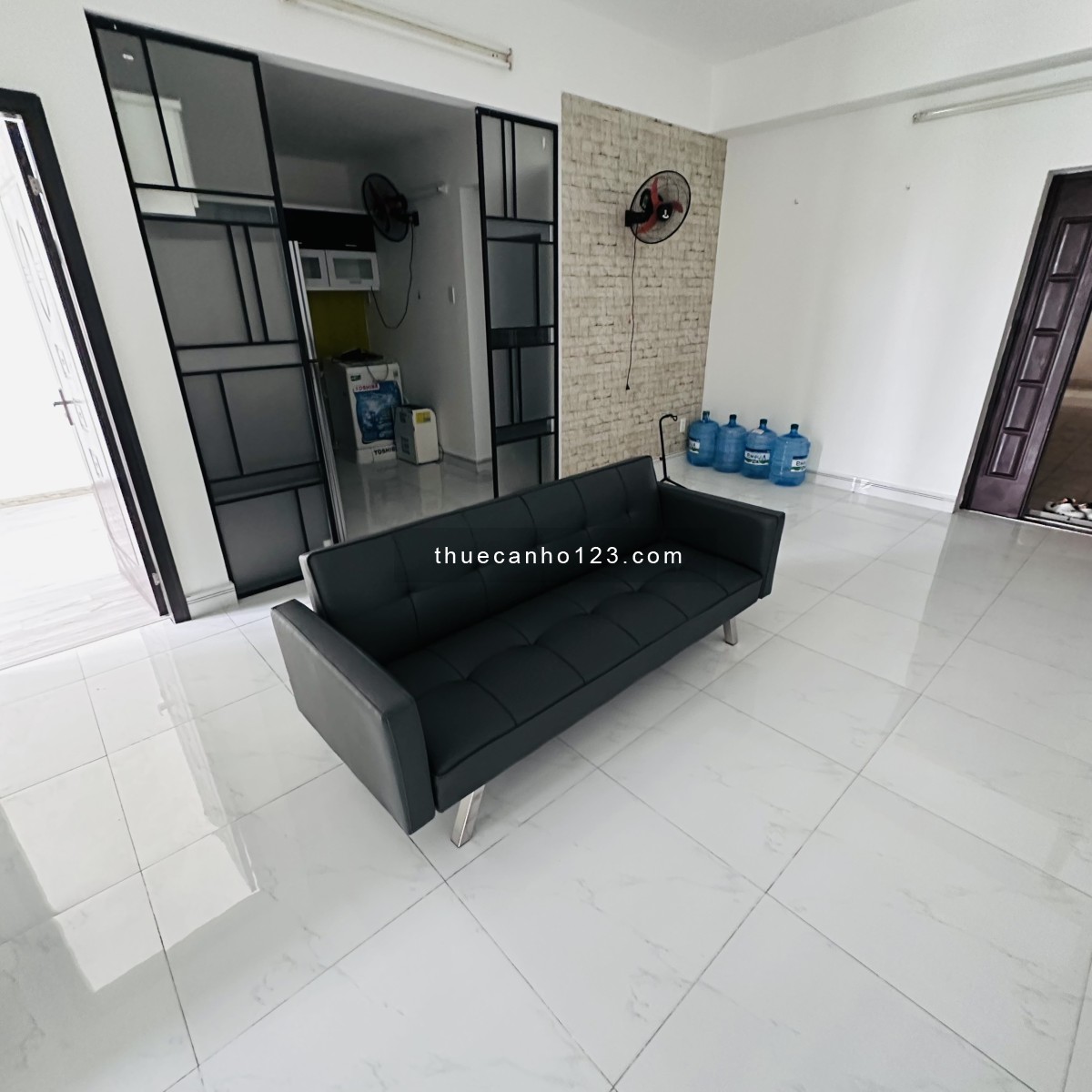 Cho thuê căn hộ Sơn Kỳ 2, 67m2, nhà có nội thất, giá thuê 10tr/tháng. Lh 0384015896 xem nhà - Ảnh 1