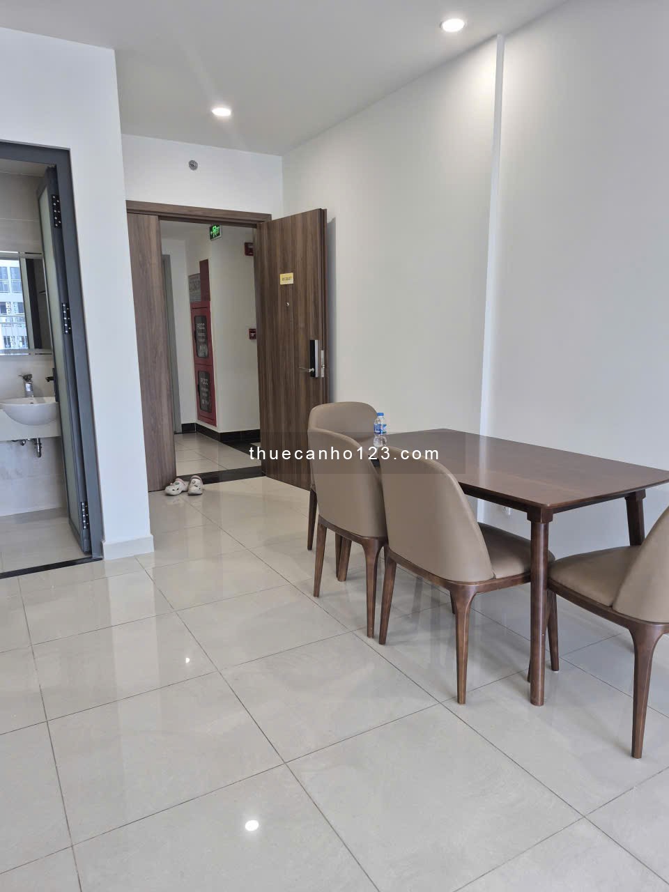 Cho thuê căn hộ Q7 Riverside – 2PN 2WC | Nội thất cơ bản, gần full - Ảnh 1