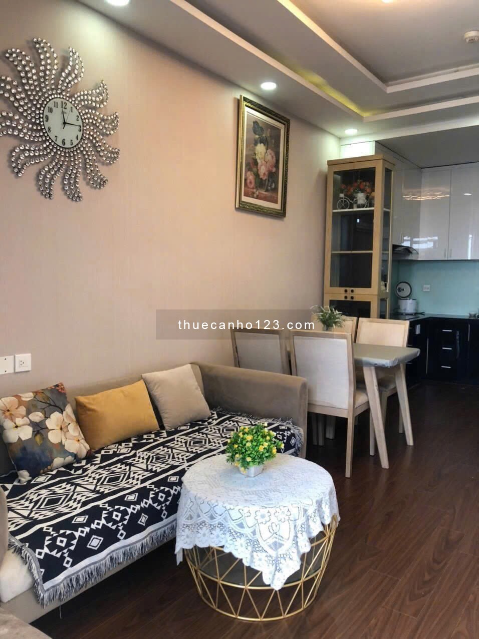 Tin được không? căn hộ 2 phòng ngủ view sông nội thất đầy đủ, mà chỉ 16 triệu. tại The Sun Avenue - Ảnh 1