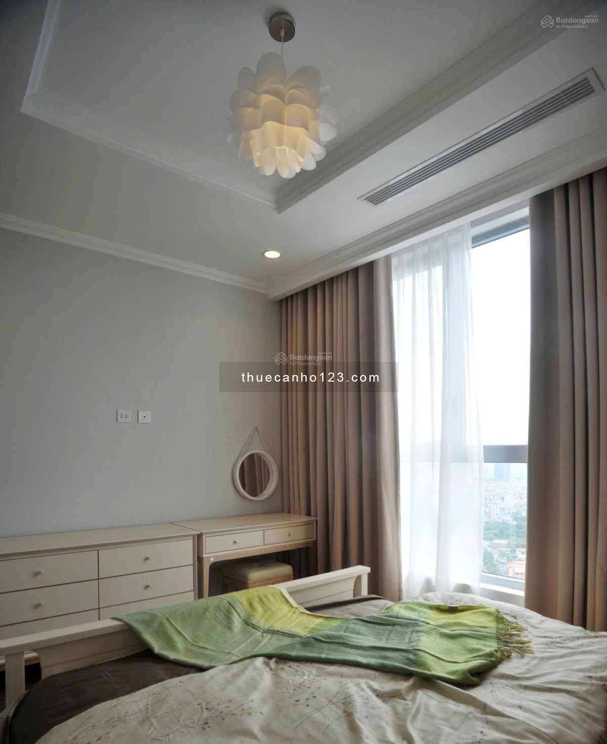 Cho thuê căn hộ chung cư Vinhomes Nguyễn Chí Thanh, 2 PN đủ tiện nghi - Ảnh 5