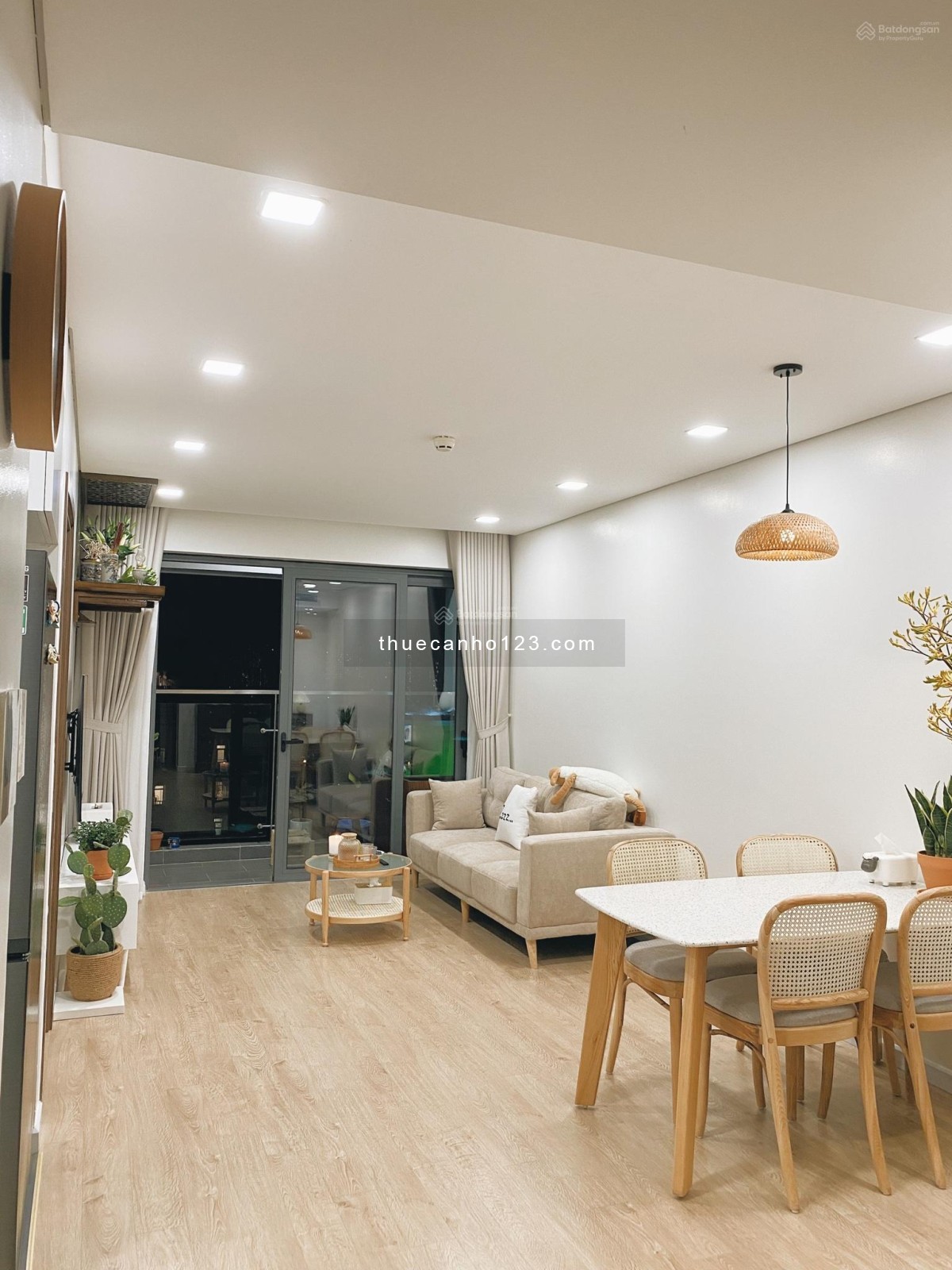 Cho thuê căn hộ Vinhomes Nguyễn Chí Thanh, 115 m2, đẹp, nhiều tiện ích, 26 triệu - Ảnh 3