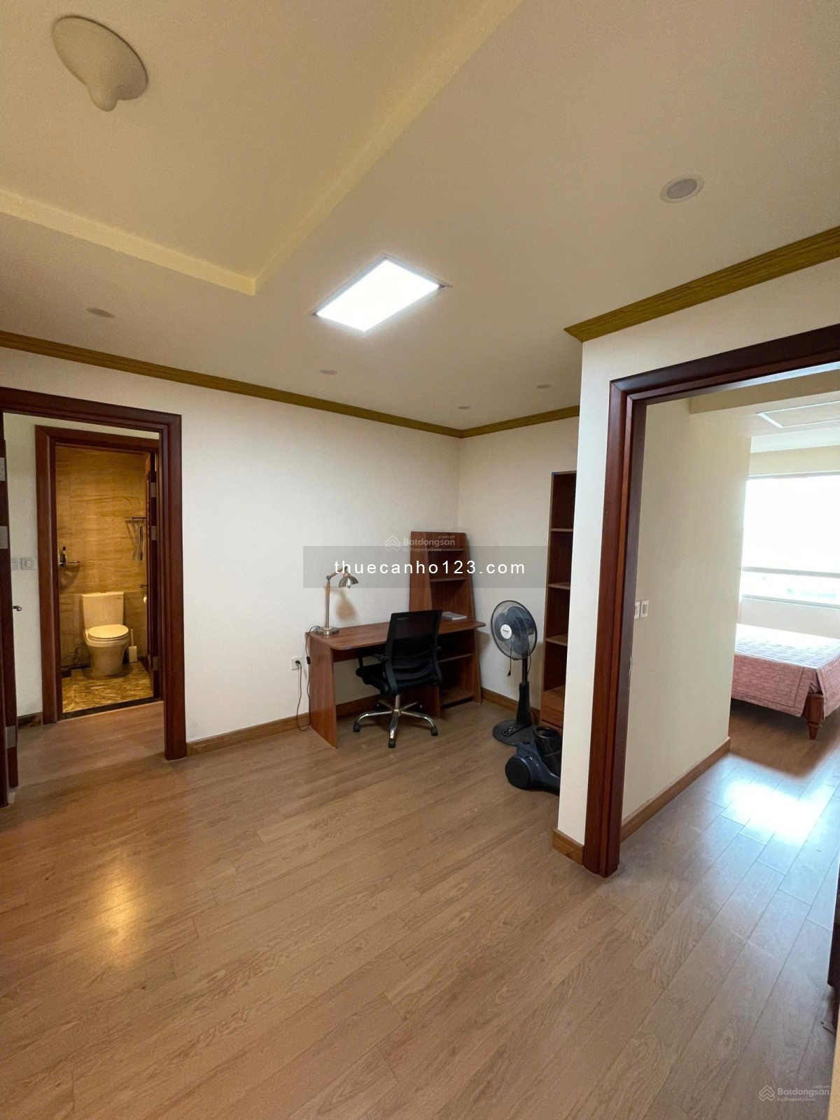 Cho thuê căn hộ 1PN Vinhomes Nguyễn Chí Thanh – Full nội thất, vào ở ngay - Ảnh 1