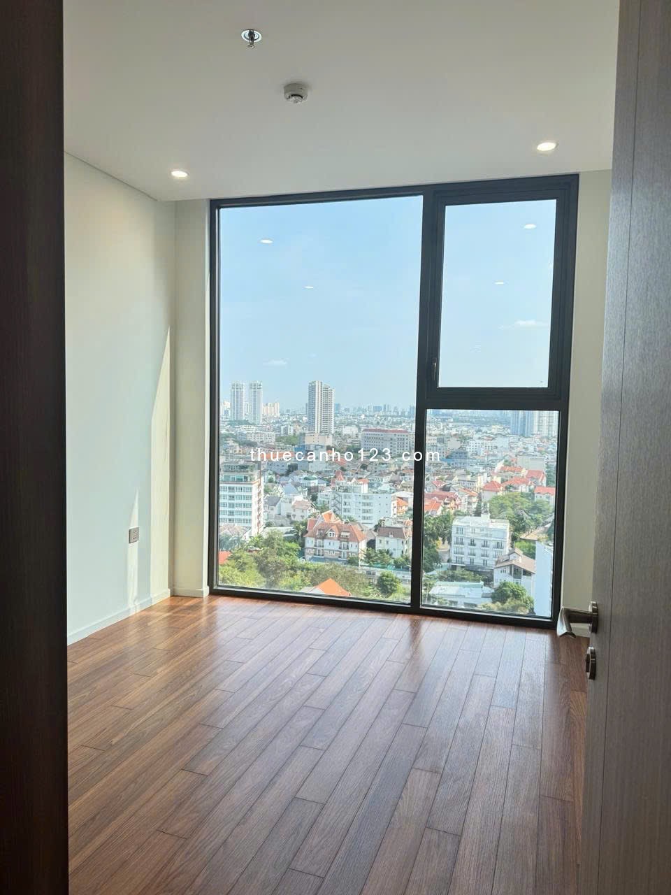 2 phòng ngủ view sông cực đẹp, nội thất cơ bản, nhà rộng thoáng mát. giá 40 triệu, Thảo Điền Green - Ảnh 5