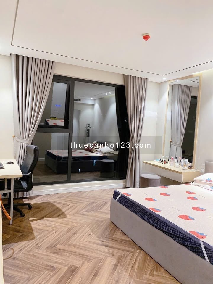 Cho thuê căn hộ 3 phòng ngủ King Palace full đồ vào ở ngay. - Ảnh 1