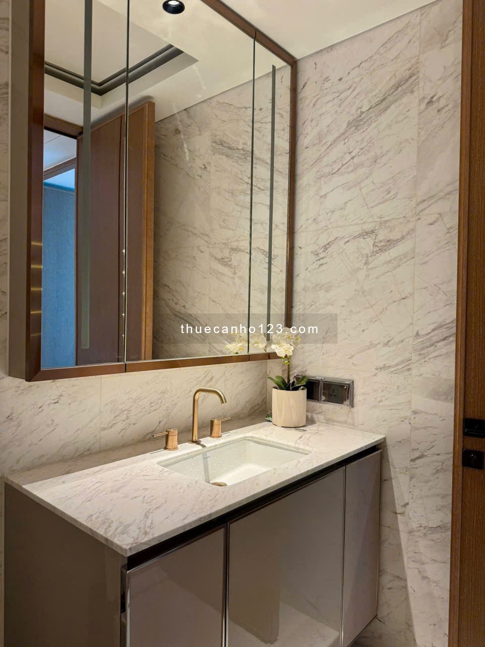 Cho thuê CH Grand Marina Saigon, Tòa SEA, 55 triệu, 62m2, 1PN, trực diện sông, Full NT, giá rẻ ! - Ảnh 4