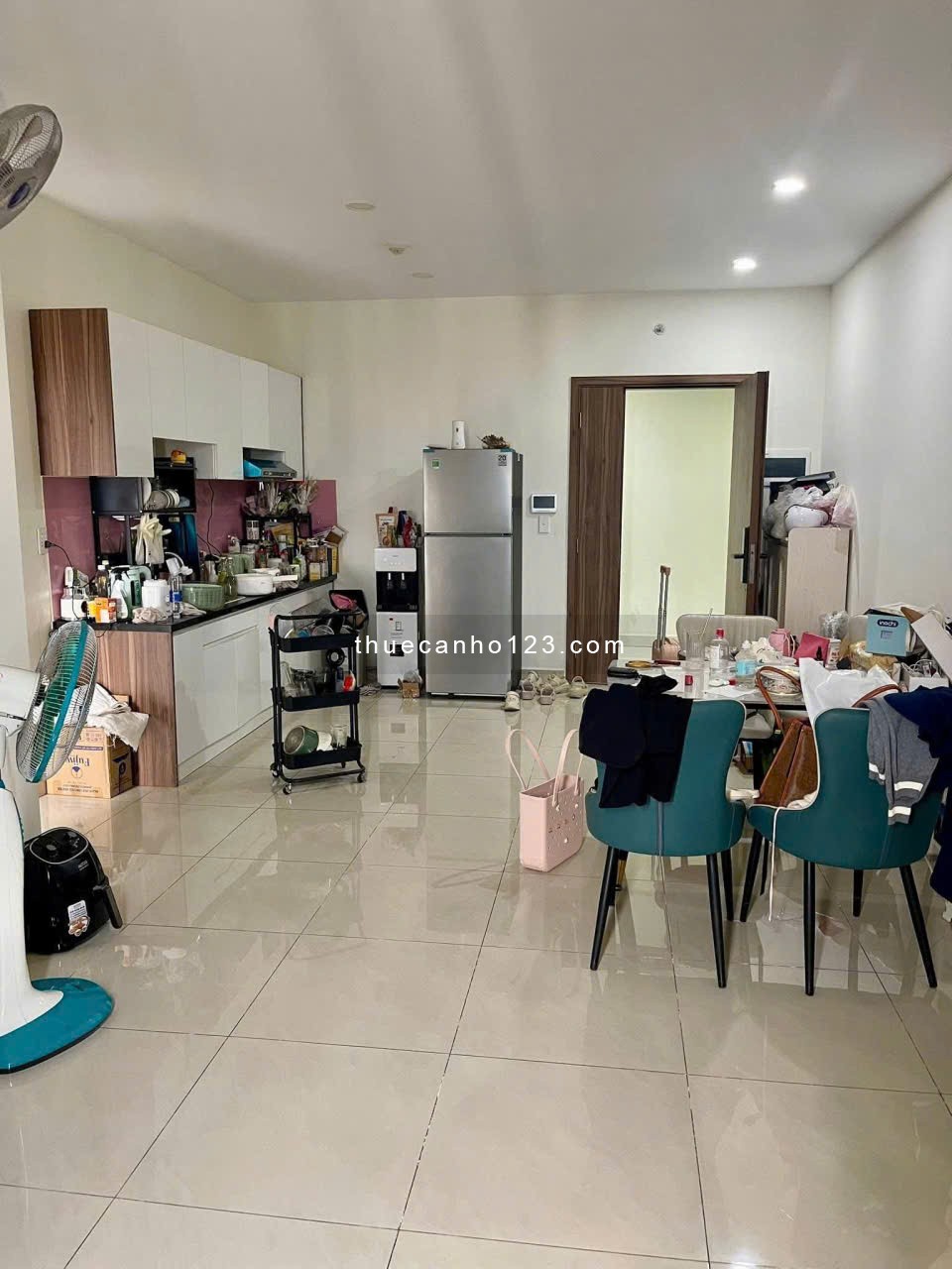 Chung cư Screc Tower, Coopmart Trường Sa, Q3: 100m2, 3p ngủ, 15triệu - Ảnh 1