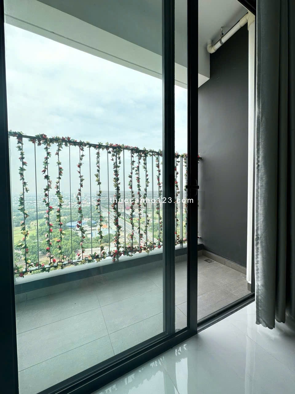 Cho thuê căn hộ cao cấp 2PN - 2WC The Emerald Golf View – Bình Dương, tầng cao, nhà mới 100% - Ảnh 9