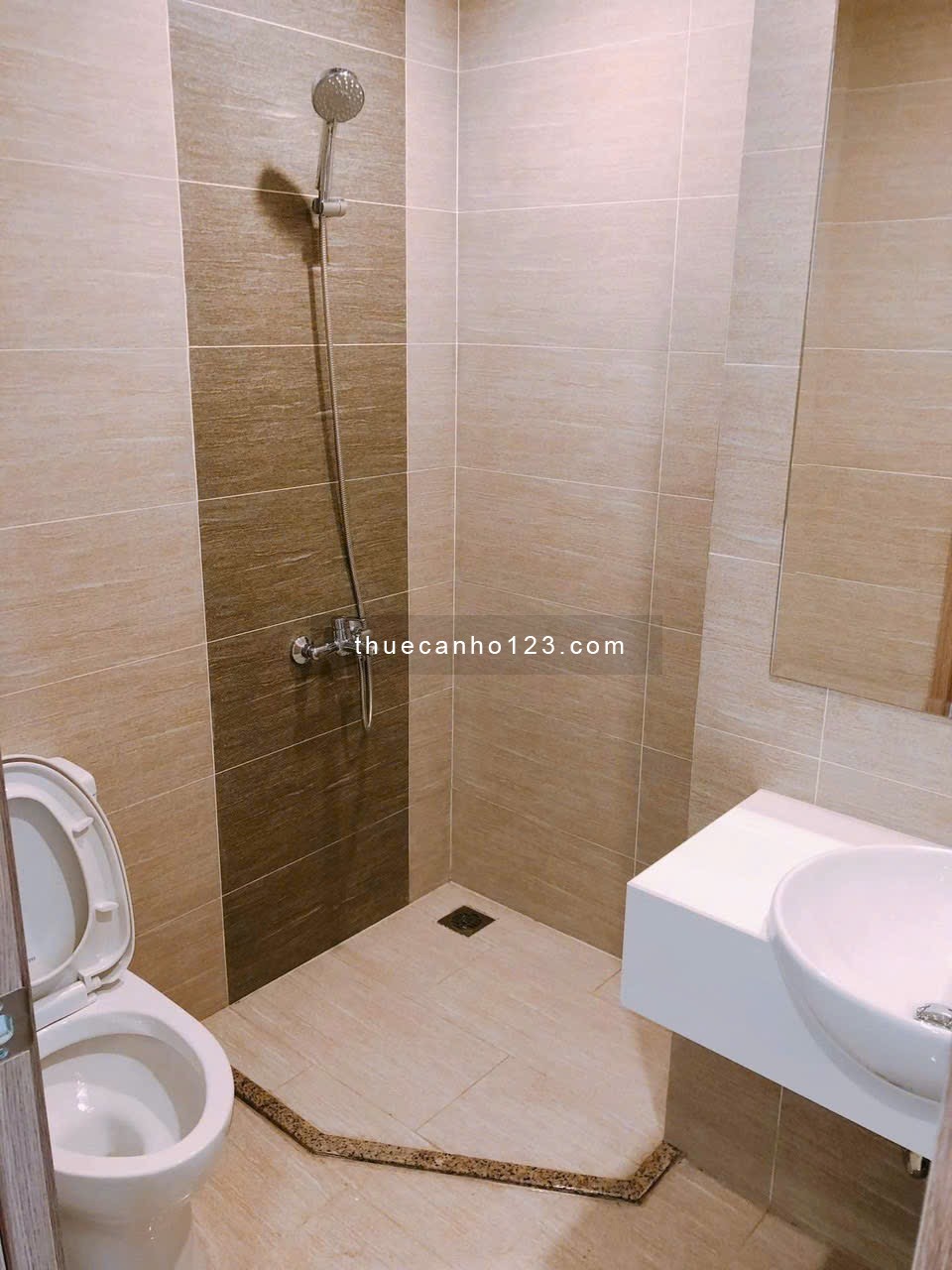 CHO THUÊ căn hộ Studio – Full nội thất | View ngoài nhìn về Hồ bơi. - Ảnh 5